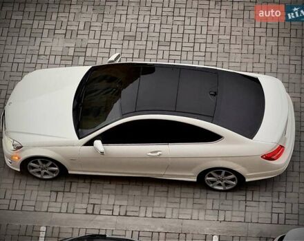 Белый Мерседес Ц-Класс, объемом двигателя 1.8 л и пробегом 189 тыс. км за 15400 $, фото 31 на Automoto.ua