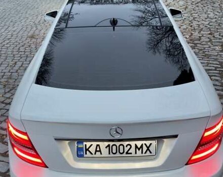 Белый Мерседес Ц-Класс, объемом двигателя 1.8 л и пробегом 189 тыс. км за 15400 $, фото 4 на Automoto.ua