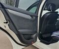 Белый Мерседес Ц-Класс, объемом двигателя 2.1 л и пробегом 278 тыс. км за 9500 $, фото 49 на Automoto.ua