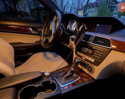 Белый Мерседес Ц-Класс, объемом двигателя 1.8 л и пробегом 189 тыс. км за 15400 $, фото 20 на Automoto.ua