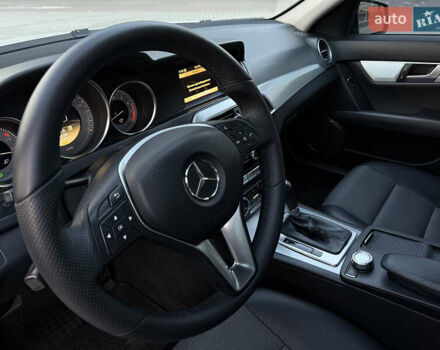 Білий Мерседес Ц-Клас, об'ємом двигуна 1.8 л та пробігом 190 тис. км за 10900 $, фото 9 на Automoto.ua