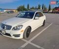 Белый Мерседес Ц-Класс, объемом двигателя 3 л и пробегом 210 тыс. км за 11290 $, фото 2 на Automoto.ua