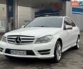 Белый Мерседес Ц-Класс, объемом двигателя 1.8 л и пробегом 173 тыс. км за 10500 $, фото 1 на Automoto.ua