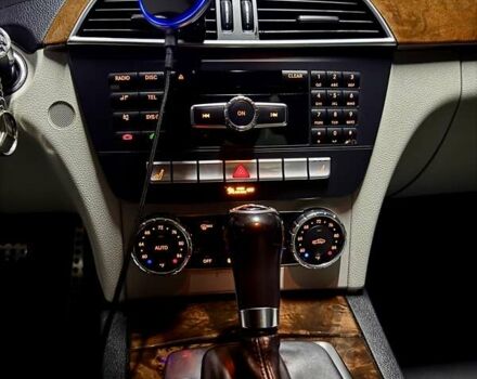 Белый Мерседес Ц-Класс, объемом двигателя 1.8 л и пробегом 189 тыс. км за 15400 $, фото 23 на Automoto.ua