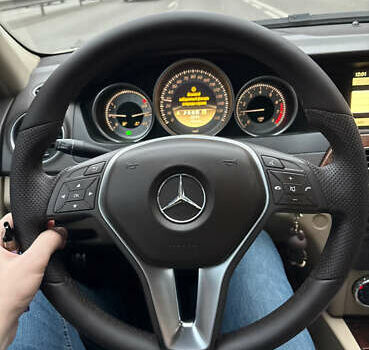 Білий Мерседес Ц-Клас, об'ємом двигуна 1.8 л та пробігом 258 тис. км за 11500 $, фото 6 на Automoto.ua