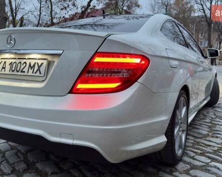 Белый Мерседес Ц-Класс, объемом двигателя 1.8 л и пробегом 189 тыс. км за 15400 $, фото 7 на Automoto.ua