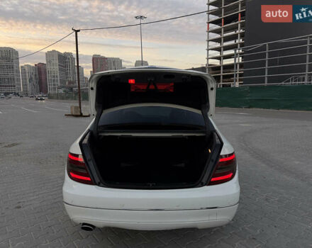 Білий Мерседес Ц-Клас, об'ємом двигуна 1.8 л та пробігом 190 тис. км за 10900 $, фото 19 на Automoto.ua