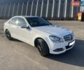Белый Мерседес Ц-Класс, объемом двигателя 2.14 л и пробегом 160 тыс. км за 14500 $, фото 2 на Automoto.ua