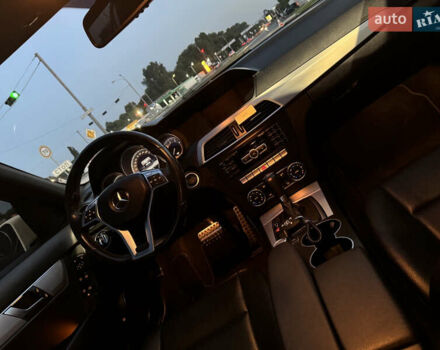 Белый Мерседес Ц-Класс, объемом двигателя 1.8 л и пробегом 165 тыс. км за 13800 $, фото 4 на Automoto.ua