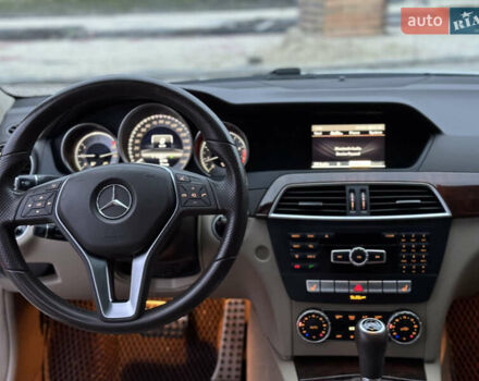 Білий Мерседес Ц-Клас, об'ємом двигуна 1.8 л та пробігом 115 тис. км за 11850 $, фото 9 на Automoto.ua
