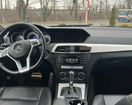 Белый Мерседес Ц-Класс, объемом двигателя 1.8 л и пробегом 120 тыс. км за 11900 $, фото 5 на Automoto.ua