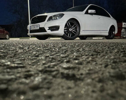 Белый Мерседес Ц-Класс, объемом двигателя 1.8 л и пробегом 165 тыс. км за 13800 $, фото 25 на Automoto.ua