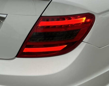 Белый Мерседес Ц-Класс, объемом двигателя 1.8 л и пробегом 220 тыс. км за 12300 $, фото 38 на Automoto.ua