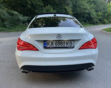 Белый Мерседес Ц-Класс, объемом двигателя 2.1 л и пробегом 195 тыс. км за 17500 $, фото 4 на Automoto.ua