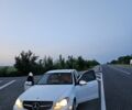 Белый Мерседес Ц-Класс, объемом двигателя 3.5 л и пробегом 190 тыс. км за 14500 $, фото 3 на Automoto.ua