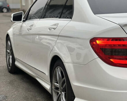 Белый Мерседес Ц-Класс, объемом двигателя 1.8 л и пробегом 220 тыс. км за 12300 $, фото 40 на Automoto.ua