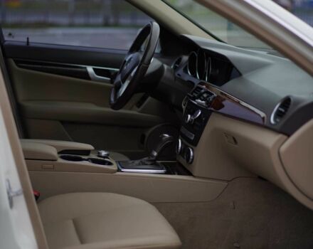 Білий Мерседес Ц-Клас, об'ємом двигуна 1.8 л та пробігом 163 тис. км за 11200 $, фото 8 на Automoto.ua