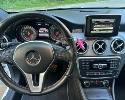 Белый Мерседес Ц-Класс, объемом двигателя 2.1 л и пробегом 195 тыс. км за 17500 $, фото 7 на Automoto.ua