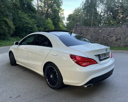 Белый Мерседес Ц-Класс, объемом двигателя 2.1 л и пробегом 195 тыс. км за 17500 $, фото 3 на Automoto.ua