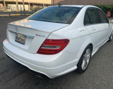 Мерседес Ц-Класс 2013 в Киеве на Automoto.ua Белый Мерседес Ц-Класс, объемом двигателя 3.5 л и пробегом 80 тыс. км за 3100 $, фото 4 на Automoto.ua