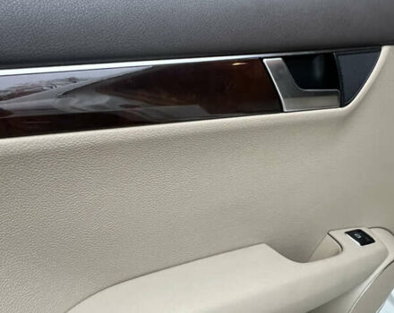 Белый Мерседес Ц-Класс, объемом двигателя 1.8 л и пробегом 220 тыс. км за 12300 $, фото 18 на Automoto.ua