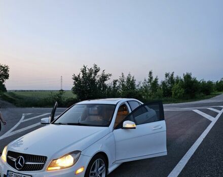 Белый Мерседес Ц-Класс, объемом двигателя 3.5 л и пробегом 190 тыс. км за 14500 $, фото 2 на Automoto.ua