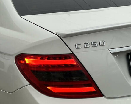 Белый Мерседес Ц-Класс, объемом двигателя 1.8 л и пробегом 220 тыс. км за 12300 $, фото 39 на Automoto.ua