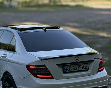 Белый Мерседес Ц-Класс, объемом двигателя 1.8 л и пробегом 229 тыс. км за 12777 $, фото 8 на Automoto.ua