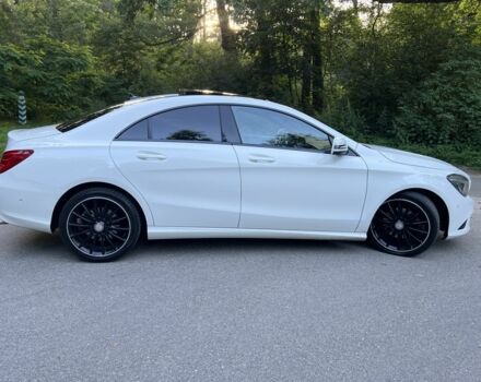 Белый Мерседес Ц-Класс, объемом двигателя 2.1 л и пробегом 195 тыс. км за 17500 $, фото 1 на Automoto.ua