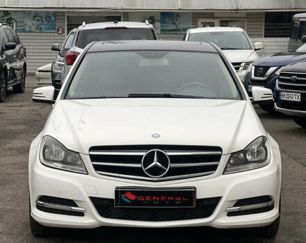 Белый Мерседес Ц-Класс, объемом двигателя 1.8 л и пробегом 220 тыс. км за 12300 $, фото 5 на Automoto.ua