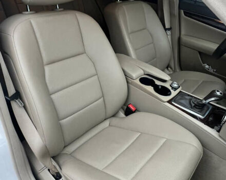 Белый Мерседес Ц-Класс, объемом двигателя 1.8 л и пробегом 220 тыс. км за 12300 $, фото 14 на Automoto.ua