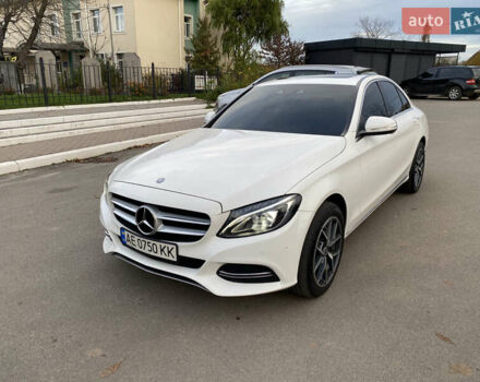 Белый Мерседес Ц-Класс, объемом двигателя 2.2 л и пробегом 150 тыс. км за 19500 $, фото 4 на Automoto.ua