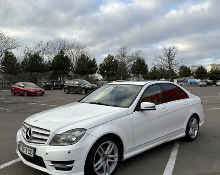 Белый Мерседес Ц-Класс, объемом двигателя 1.8 л и пробегом 195 тыс. км за 12500 $, фото 1 на Automoto.ua