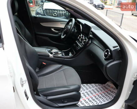 Белый Мерседес Ц-Класс, объемом двигателя 2.2 л и пробегом 326 тыс. км за 18900 $, фото 39 на Automoto.ua