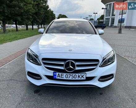 Белый Мерседес Ц-Класс, объемом двигателя 2.2 л и пробегом 150 тыс. км за 20500 $, фото 1 на Automoto.ua