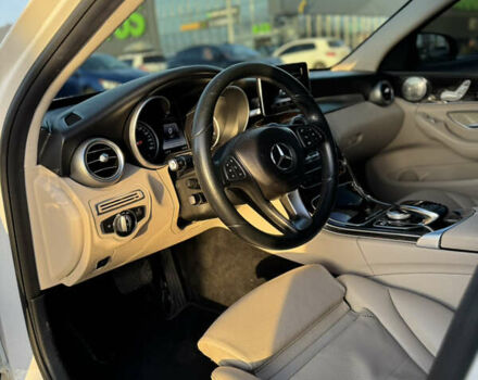 Белый Мерседес Ц-Класс, объемом двигателя 2 л и пробегом 140 тыс. км за 17500 $, фото 8 на Automoto.ua