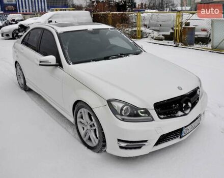 Білий Мерседес Ц-Клас, об'ємом двигуна 1.8 л та пробігом 172 тис. км за 10700 $, фото 3 на Automoto.ua