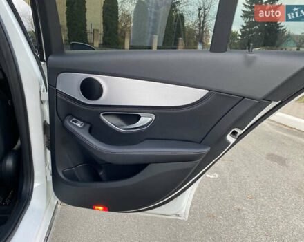 Белый Мерседес Ц-Класс, объемом двигателя 2.2 л и пробегом 150 тыс. км за 19500 $, фото 28 на Automoto.ua