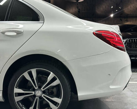 Белый Мерседес Ц-Класс, объемом двигателя 2 л и пробегом 88 тыс. км за 20000 $, фото 13 на Automoto.ua