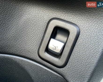 Белый Мерседес Ц-Класс, объемом двигателя 2.2 л и пробегом 150 тыс. км за 19500 $, фото 44 на Automoto.ua