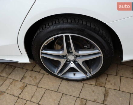 Белый Мерседес Ц-Класс, объемом двигателя 2.2 л и пробегом 326 тыс. км за 18900 $, фото 7 на Automoto.ua