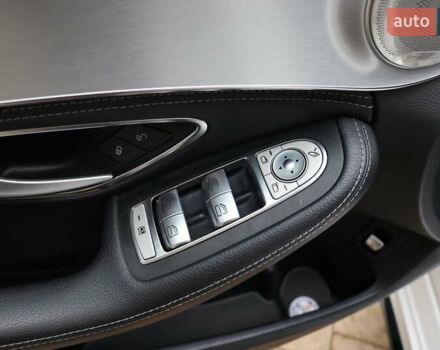 Белый Мерседес Ц-Класс, объемом двигателя 2.2 л и пробегом 326 тыс. км за 18900 $, фото 12 на Automoto.ua