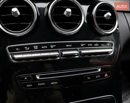 Белый Мерседес Ц-Класс, объемом двигателя 2.2 л и пробегом 326 тыс. км за 18900 $, фото 27 на Automoto.ua