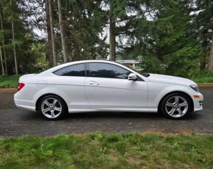 Белый Мерседес Ц-Класс, объемом двигателя 1.8 л и пробегом 81 тыс. км за 8000 $, фото 6 на Automoto.ua