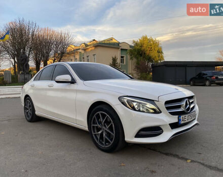 Мерседес Ц-Класс 2014 в Киеве на Automoto.ua Белый Мерседес Ц-Класс, объемом двигателя 2.2 л и пробегом 150 тыс. км за 19700 $, фото 17 на Automoto.ua