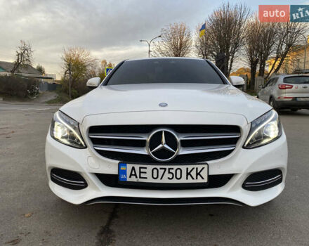 Мерседес Ц-Класс 2014 в Киеве на Automoto.ua Белый Мерседес Ц-Класс, объемом двигателя 2.2 л и пробегом 150 тыс. км за 19700 $, фото 8 на Automoto.ua