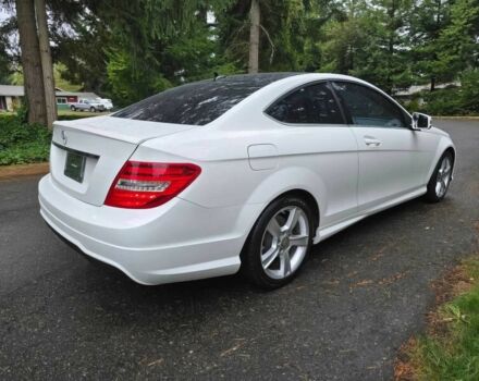 Белый Мерседес Ц-Класс, объемом двигателя 1.8 л и пробегом 81 тыс. км за 8000 $, фото 5 на Automoto.ua