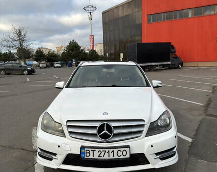 Белый Мерседес Ц-Класс, объемом двигателя 1.8 л и пробегом 195 тыс. км за 12500 $, фото 4 на Automoto.ua
