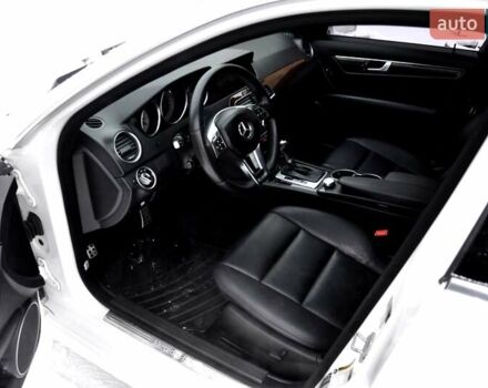 Білий Мерседес Ц-Клас, об'ємом двигуна 1.8 л та пробігом 172 тис. км за 10700 $, фото 17 на Automoto.ua