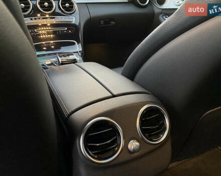 Мерседес Ц-Класс 2014 в Киеве на Automoto.ua Белый Мерседес Ц-Класс, объемом двигателя 2.2 л и пробегом 150 тыс. км за 19700 $, фото 60 на Automoto.ua